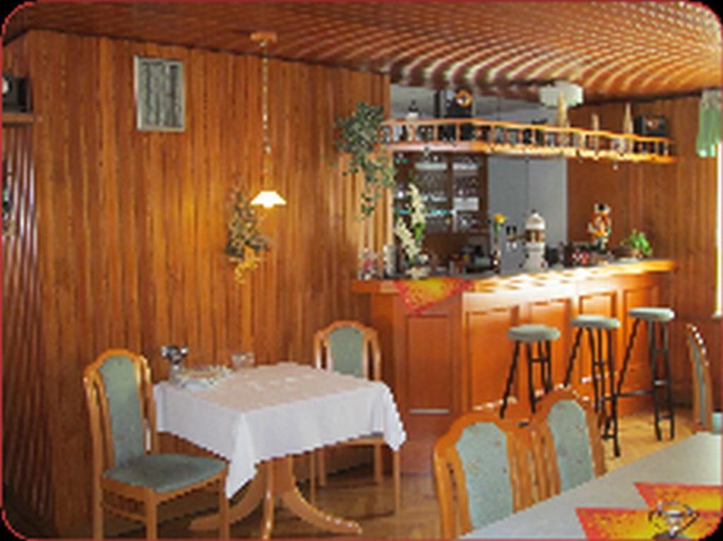 Zur Edlen Krone Neuhausen  Exterior foto